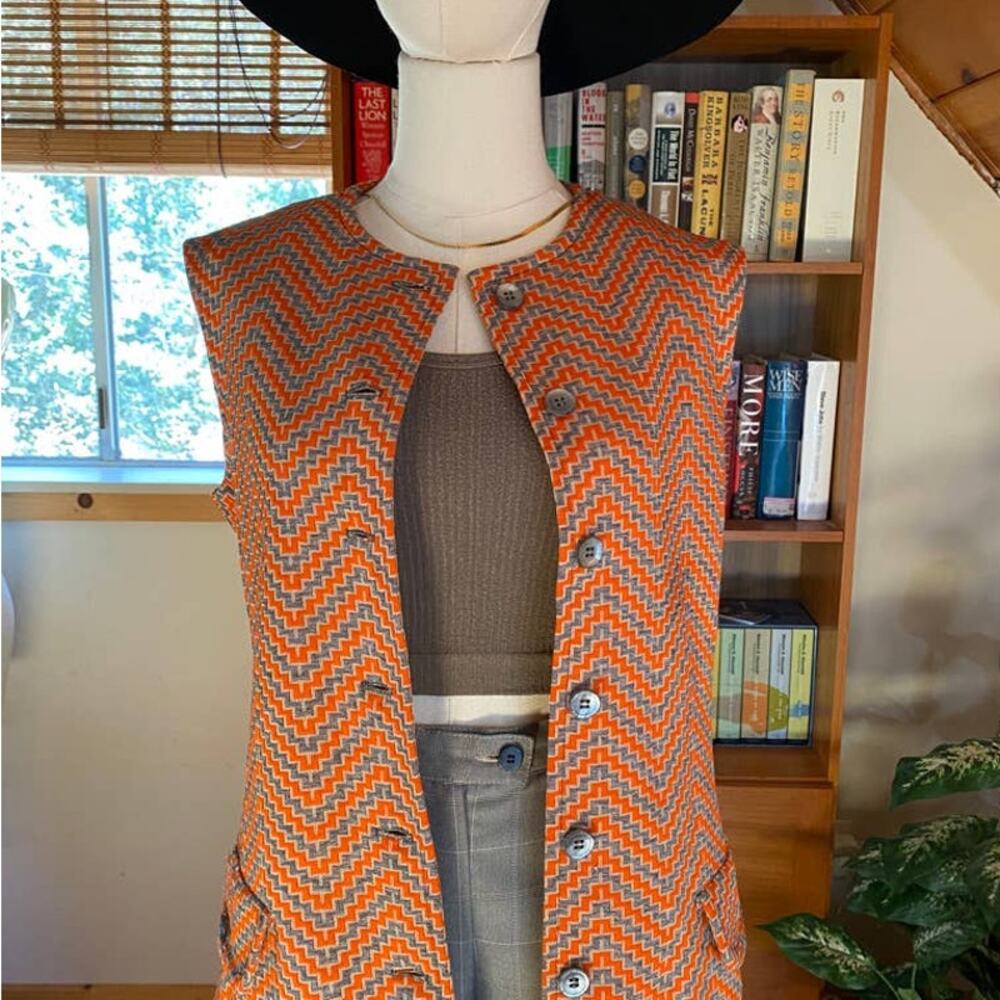Vintage 1970s Vest Orange - Picture 2 of 12